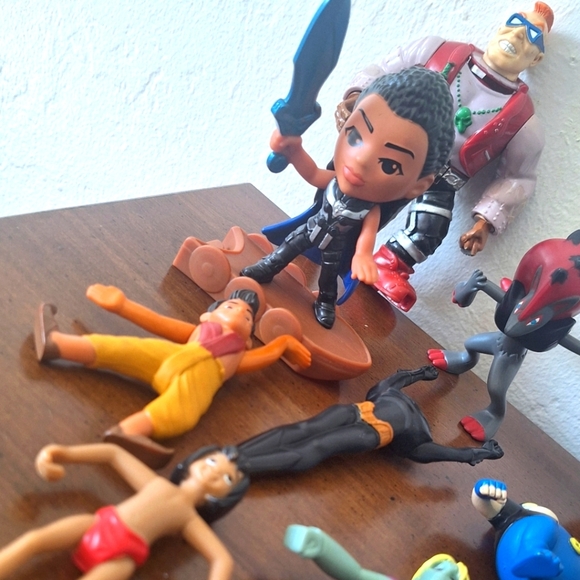 Lof Of 15 Action Figures Toys - Picture 2 of 7